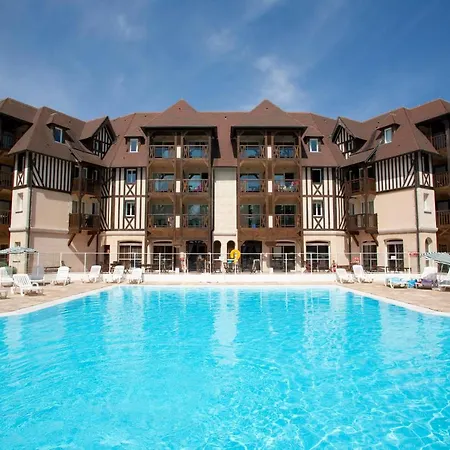 Pierre & Vacances La Du Golf Aparthotel