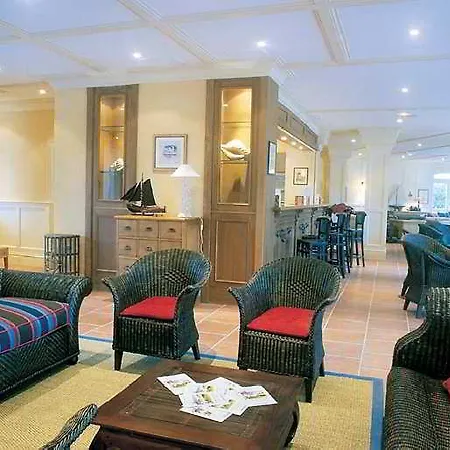 Pierre & Vacances La Du Golf Aparthotel 3*