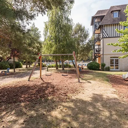 Pierre & Vacances La Du Golf Aparthotel Deauville